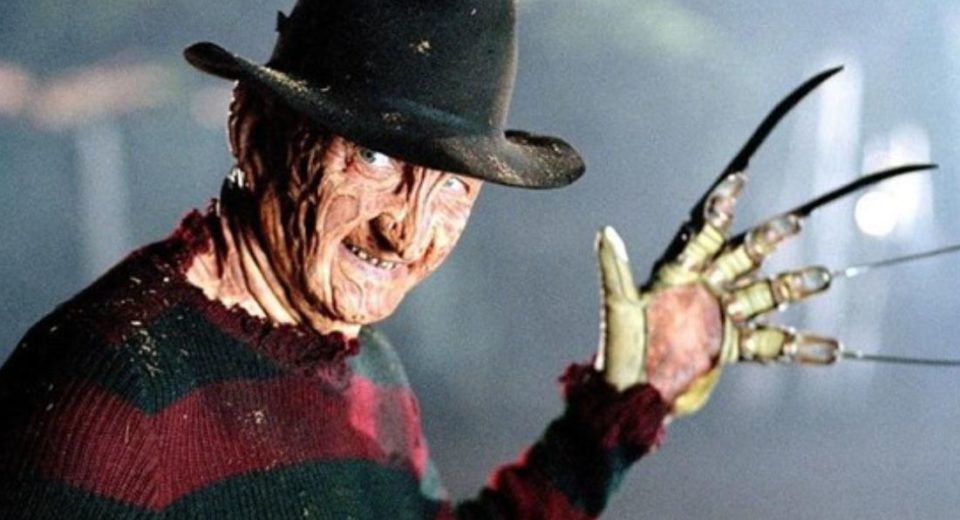 Guantes de Freddy Krueger y otros objetos icónicos del cine de terror a la venta