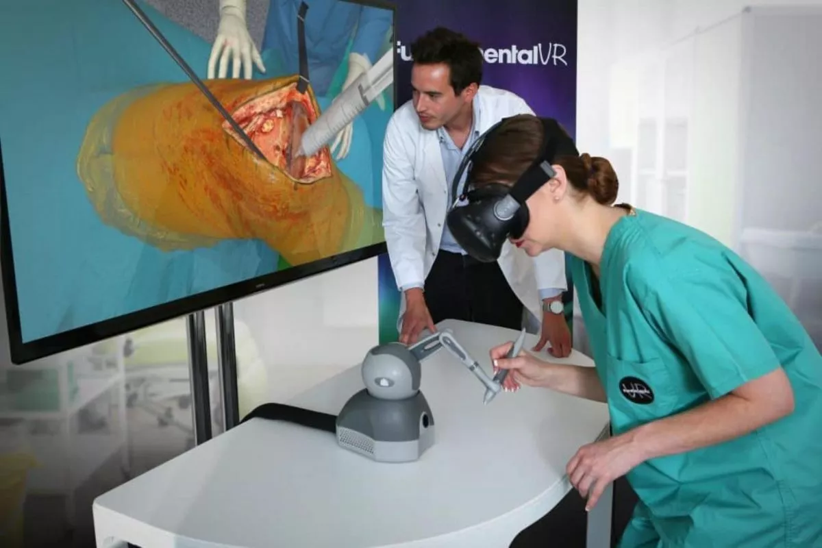 Aplicaciones Innovadoras de la Realidad Virtual y Aumentada en medicina